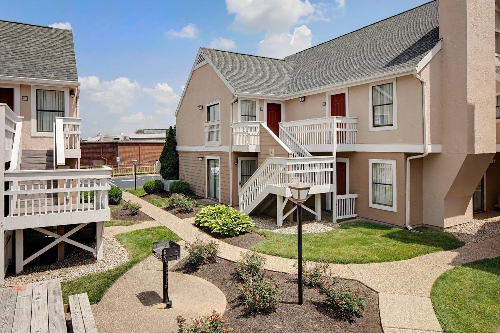 Residence Inn Louisville East Экстерьер фото